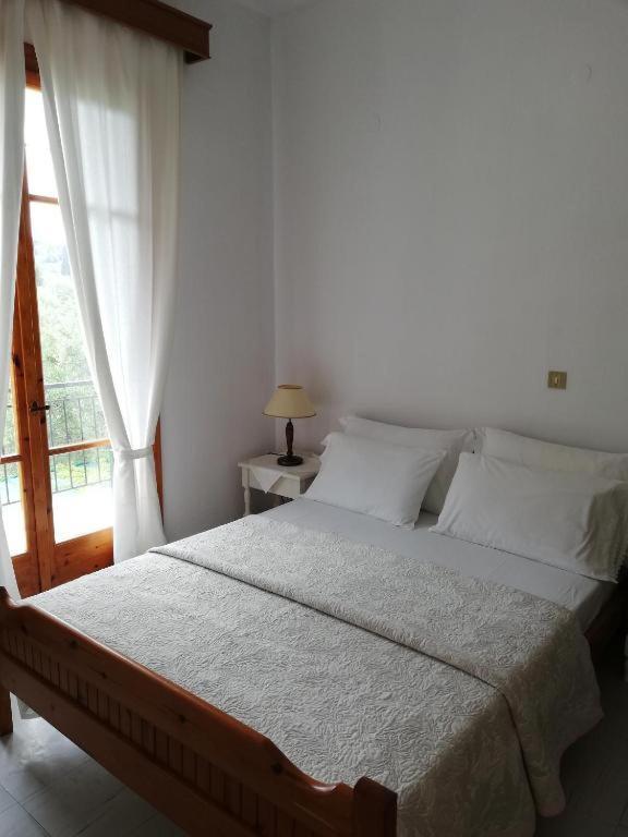Hotel Apelati à Keri Extérieur photo